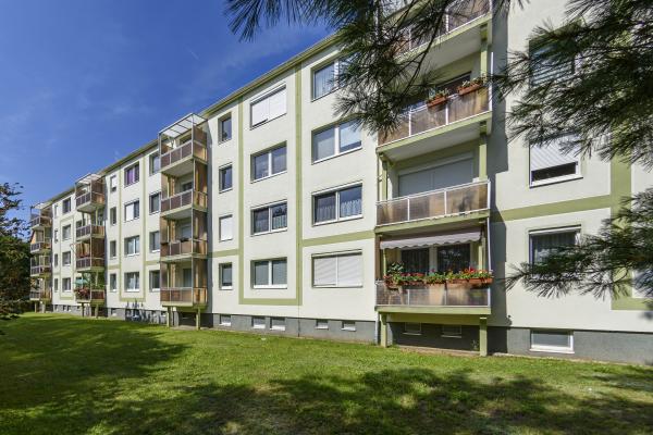 Gersdorfstraße 27, Niesky - Modern - komplett sanierte 3-Raum-Wohnung mit Balkon!